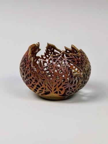 Sandra-Zuidema-Leaf-Skeleton-Luminary-stoneware-clay
